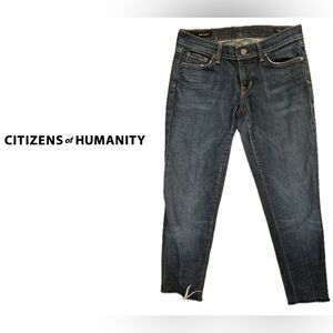 👖💙 Aritzia Citizens of Humanity Women’s Dita Petite Capri Raw Hem Jeans Sz 28
